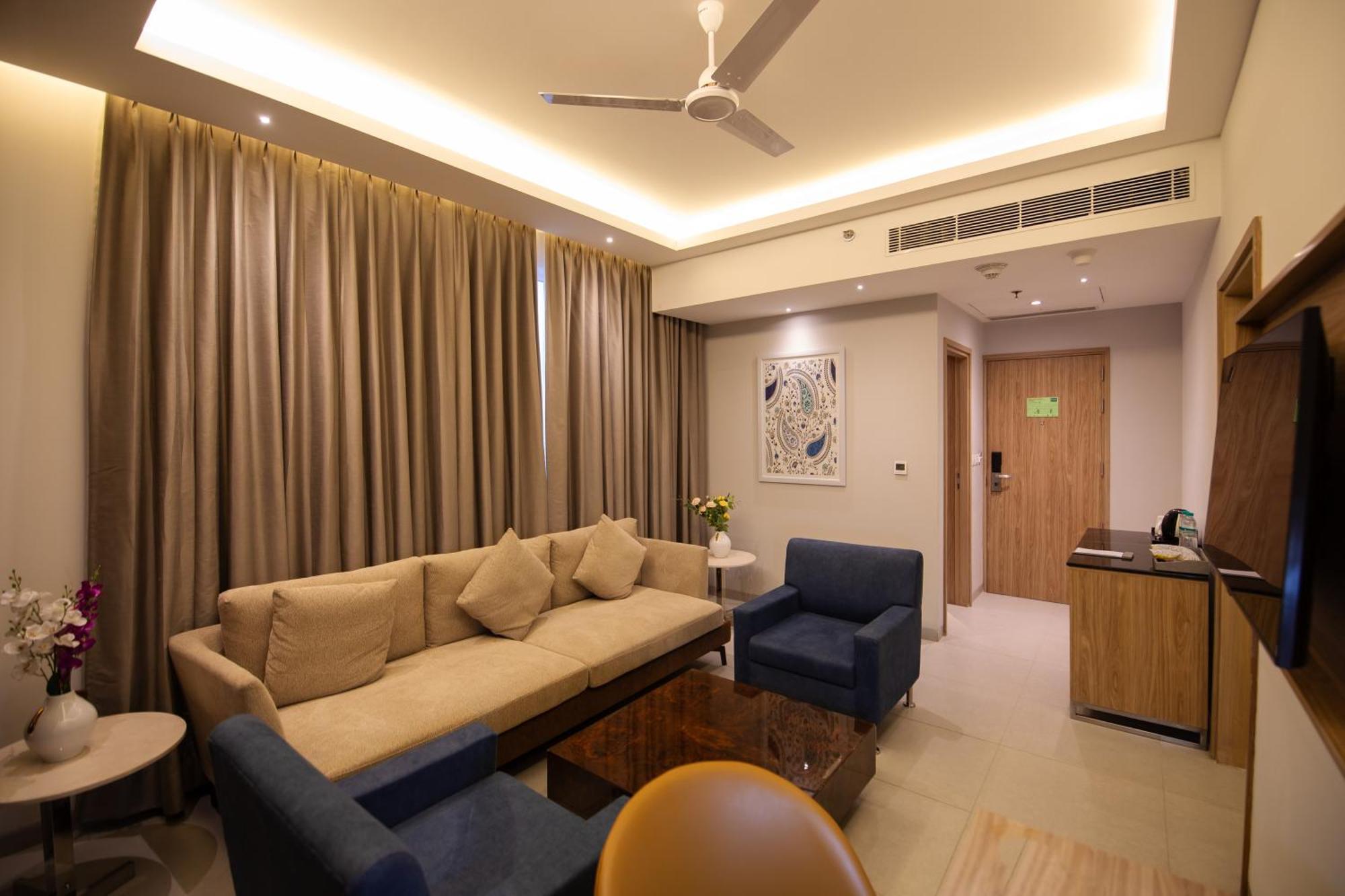 Hometel Alambagh Lucknow - A Sarovar Hotel Exterior foto